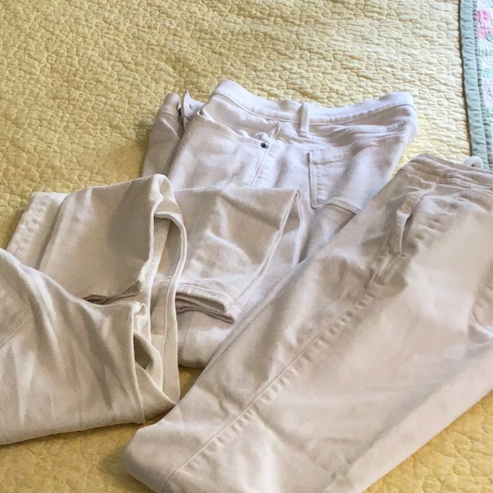 White jeans and pants